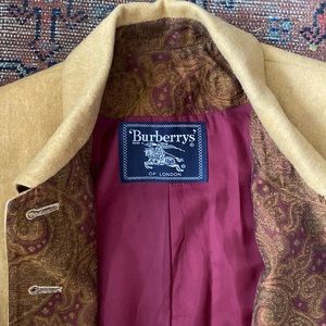 80s/90s Burberrys’ of London Tan Wool/Cashmere Blazer Size 6